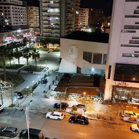 In Center Vlore