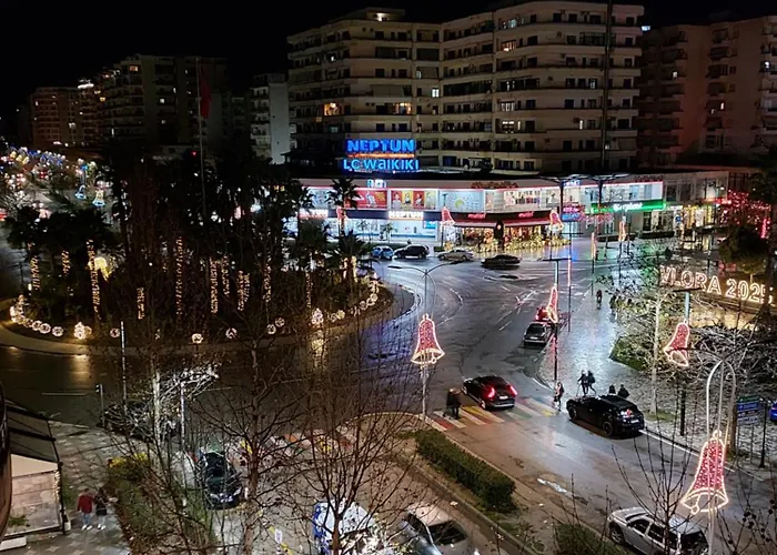 In Center * Wlora